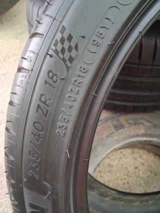 Neumáticos 235/40 R18