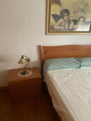 2 mesitas y cabezal de cama madera, regalo cuadro