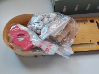 Juego de bolos de madera