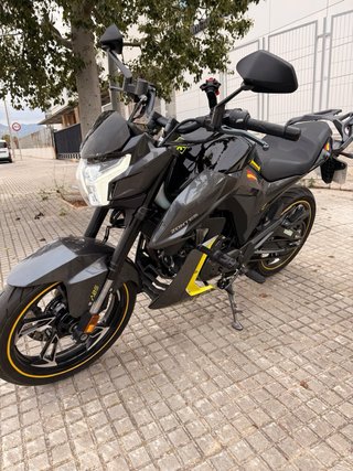 Zontes Z2 125cc Negra y Amarilla