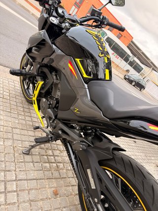 Zontes Z2 125cc Negra y Amarilla