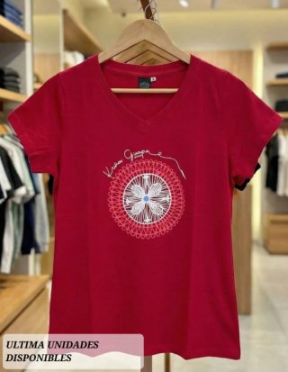 Camiseta Algodón Orgánico Paraguay chancla y gorra