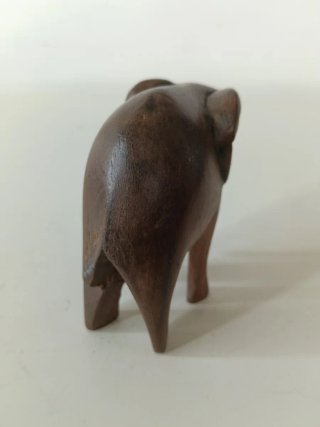 Elefante de madera arte africano