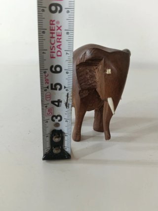 Elefante de madera arte africano