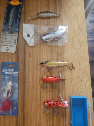 Lote señuelos pesca Duraflot, Evia, Jensen