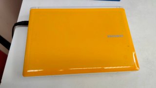 Samsung N150 Notebook Giallo in buone condizioni