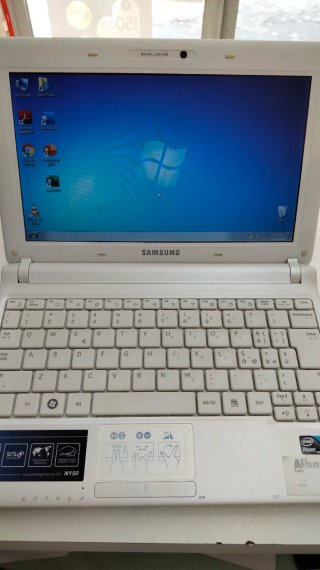 Samsung N150 Notebook Giallo in buone condizioni