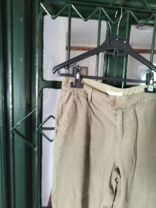 Pantalón chino de lino verde oliva
