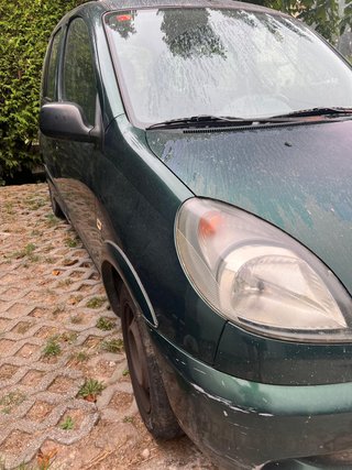 Toyota Yaris Verso 2001
