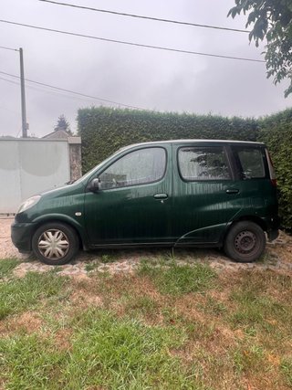 Toyota Yaris Verso 2001