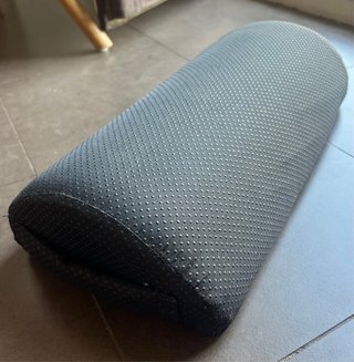 Reposapiés ergonómico negro