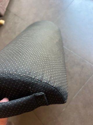 Reposapiés ergonómico negro