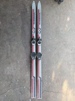 Vendo esquis atomic ACS kevlar medida 165 con fija