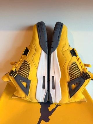 Zapatillas Jordan 4 Amarillas Talla 44