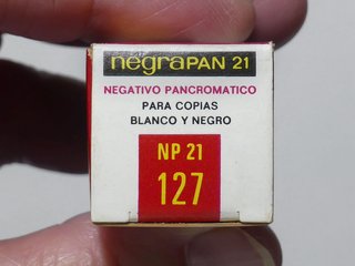 Cámara Bilora Bella 44 con rollo 127 sin abrir