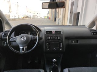 Volkswagen Touran 1.6TDI (Bola de remolque)