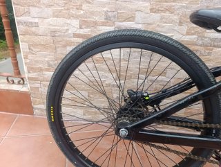 Bicicleta BMX Monty 24