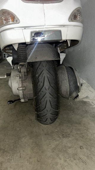 Vespa LX 50 Blanca