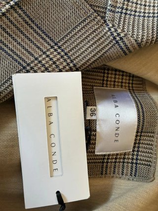 Chaqueta Alba Conde cuadros beige talla 36