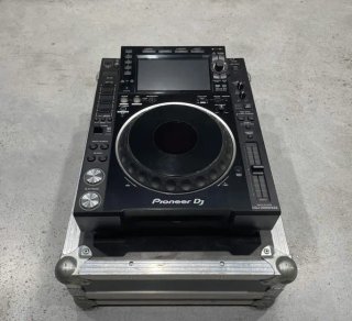 Pioneer DJ CDJ-2000NXS2 + Flightcase