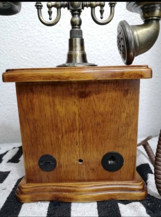 Teléfono estilo antigüo