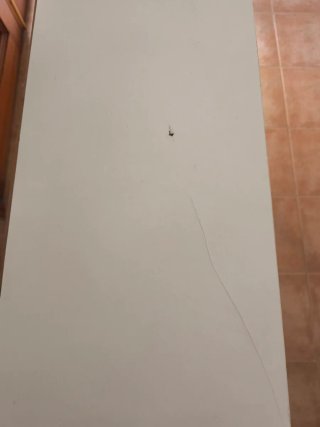 Mueble recibidor blanco y madera
