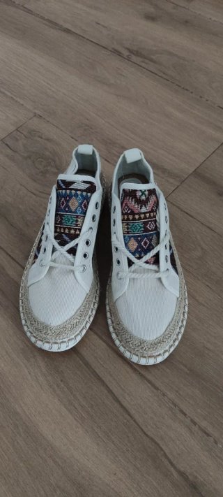 Zapatillas tela étnicas SIN ESTRENAR