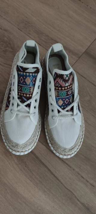 Zapatillas tela étnicas SIN ESTRENAR