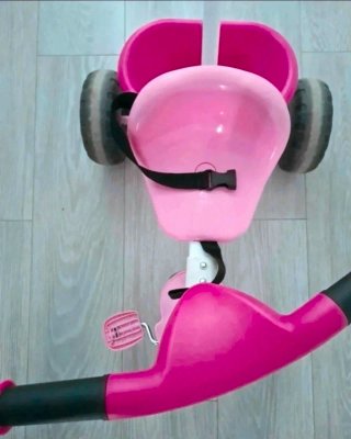 Triciclo rosa FEBER para niña