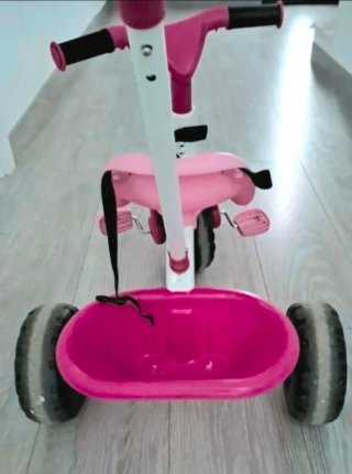 Triciclo rosa FEBER para niña