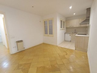 Piso en venta en Sant Antoni en Barcelona
