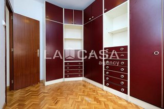 Piso en venta en El Turó de la Peira en Barcelona