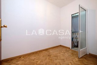 Piso en venta en El Turó de la Peira en Barcelona