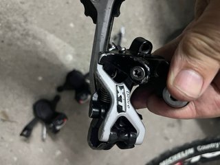 Desviadores e Manetes Shimano XT
