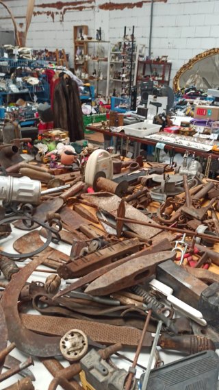 Se venden  Herramientas Antiguas diferentes precio