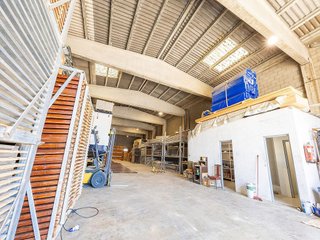 Nave industrial en venta en Vilamalla