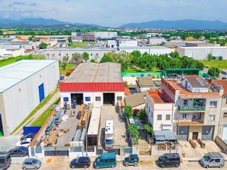 Nave industrial en venta en Vilamalla