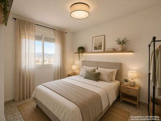 Piso en venta en Parque Victoria Eugenia en Málaga