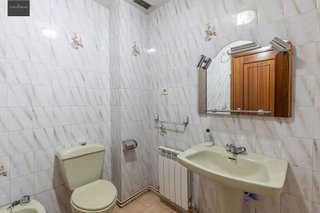 Piso en venta en Camino de Ronda - Rosaleda en Granada