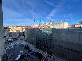Piso en alquiler en Plaza España - Villa Pilar - Reyes Católicos - Vadillos en Burgos