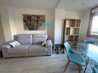 Piso en alquiler en Plaza España - Villa Pilar - Reyes Católicos - Vadillos en Burgos