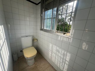 Local comercial en venta en Parque Atlántico - Los Arcos - Aeropuerto Viejo en Sevilla