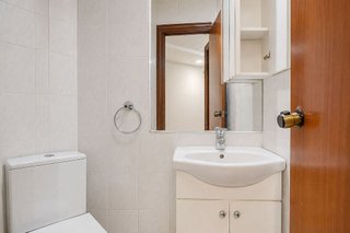 Local comercial en venta en Pubilla Cases en Hospitalet de Llobregat, L´