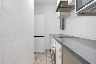 Local comercial en venta en Pubilla Cases en Hospitalet de Llobregat, L´