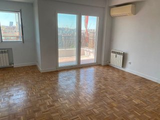Piso en alquiler en La Paz en Madrid
