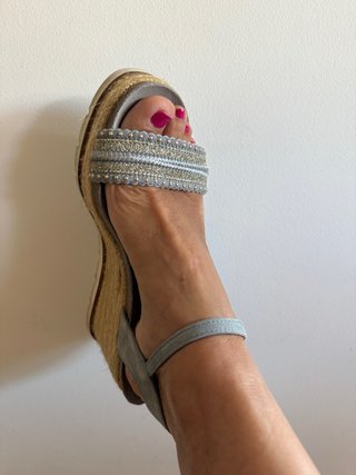 Cuñas grises y plateadas talla 38