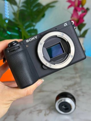 Sony A6700 (210 Disparos)