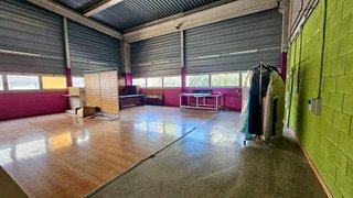 Nave industrial en venta en Montigalà -Sant Crist en Badalona