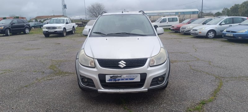 Suzuki SX4 2012 - foto 1