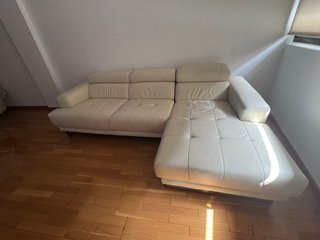 Sofá chaise longue de piel beige